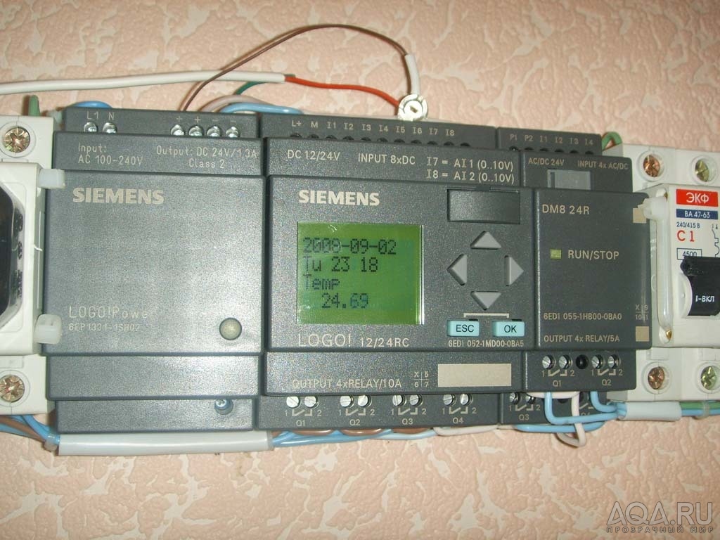 ПЛК Siemens LOGO (ближе)