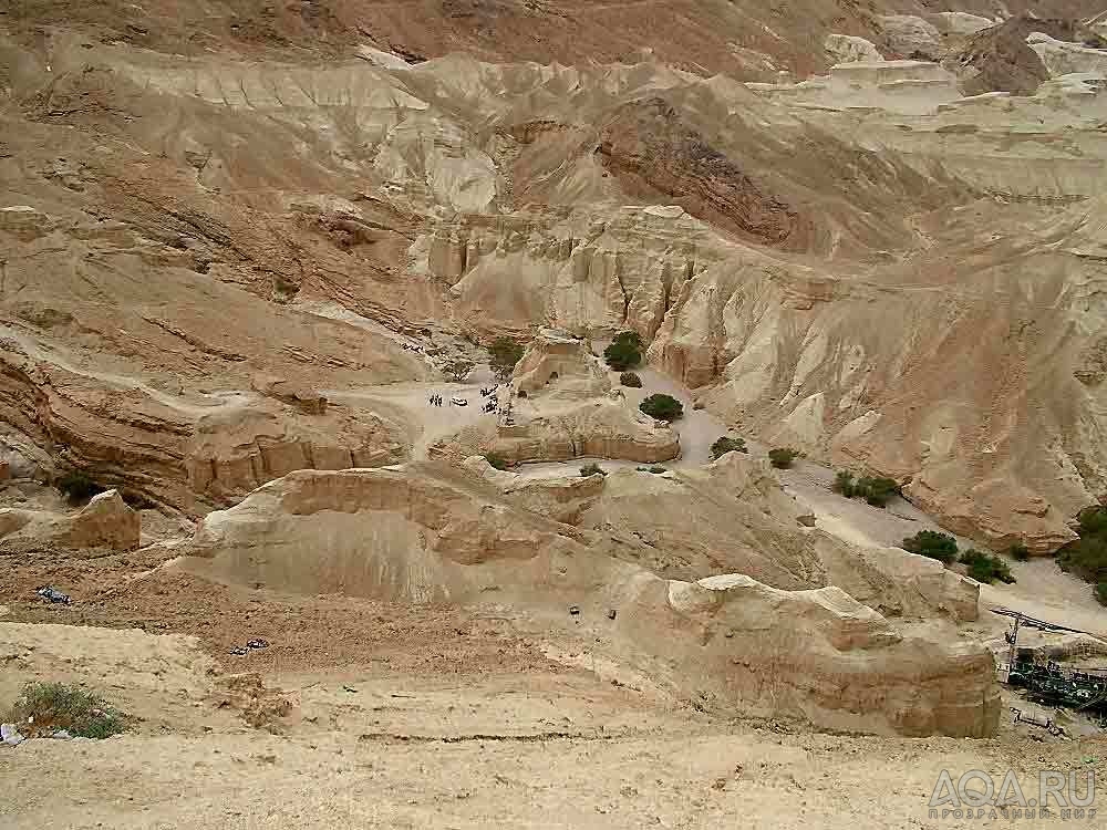 Живописные скалы около Мертвого моря